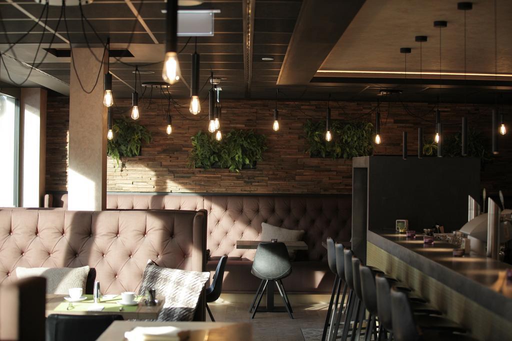 Hotel Aurelia Aldingen  Ngoại thất bức ảnh